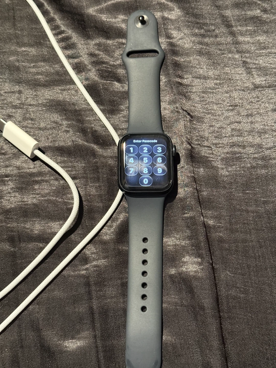 Apple Watch SE 3rd Gen 40MM With Charger - photo 3