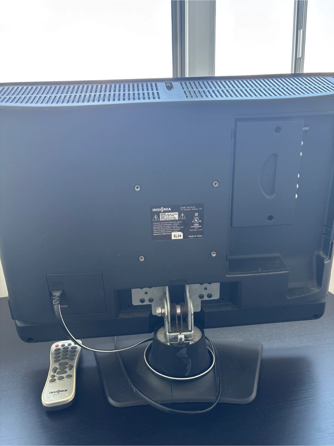 Insignia 19-inch LCD Television - photo 2
