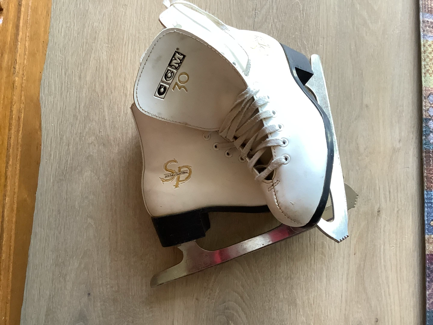 CCM 30 SP Girls Skates 🐞