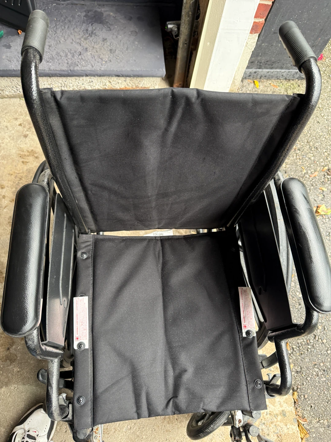 Medline K4 Extra-Wide Lightweight Wheelchair, 22 in W Seat, - photo 5