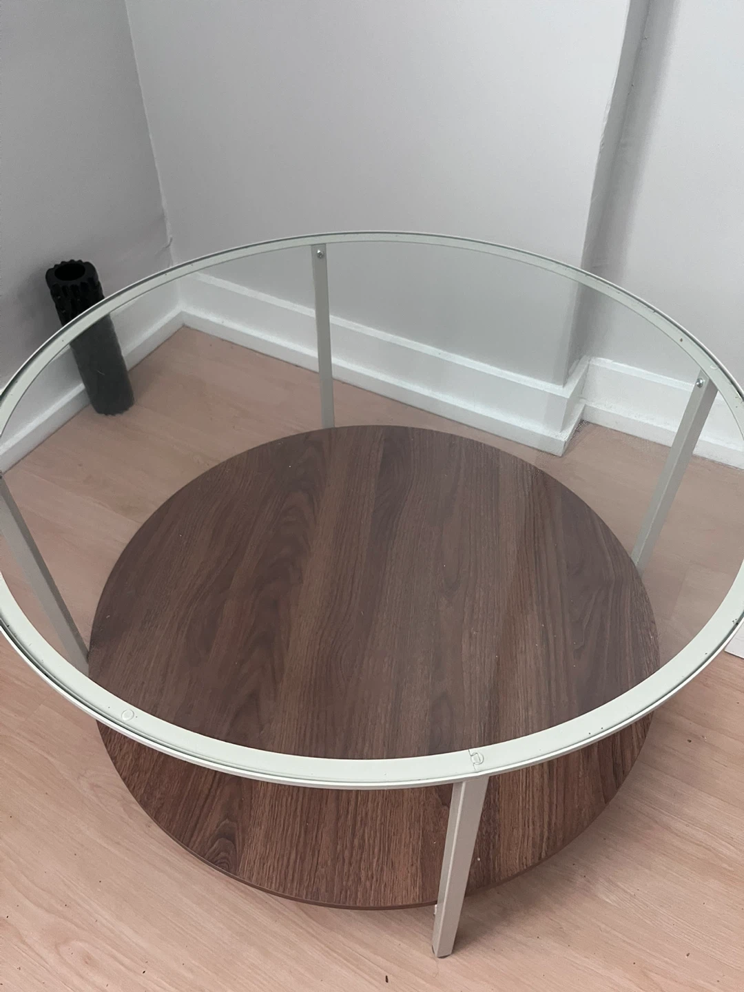 Round glass coffee table with wood shelf - photo 2