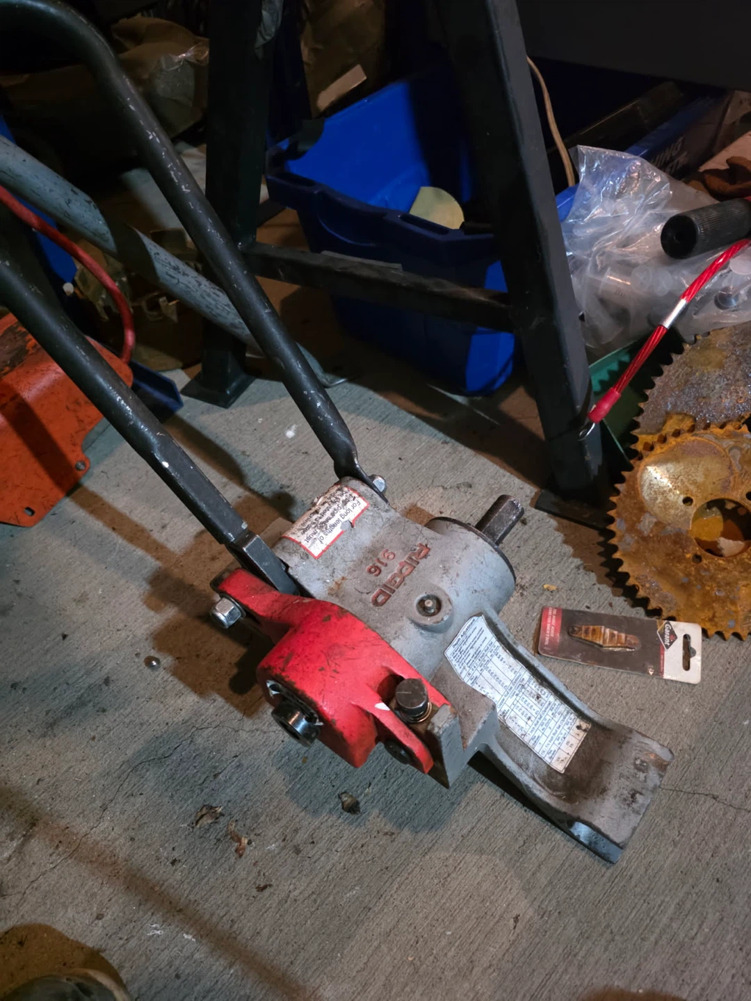 Ridgid Pipe Threader with 916 and 341 Accessories - photo 4
