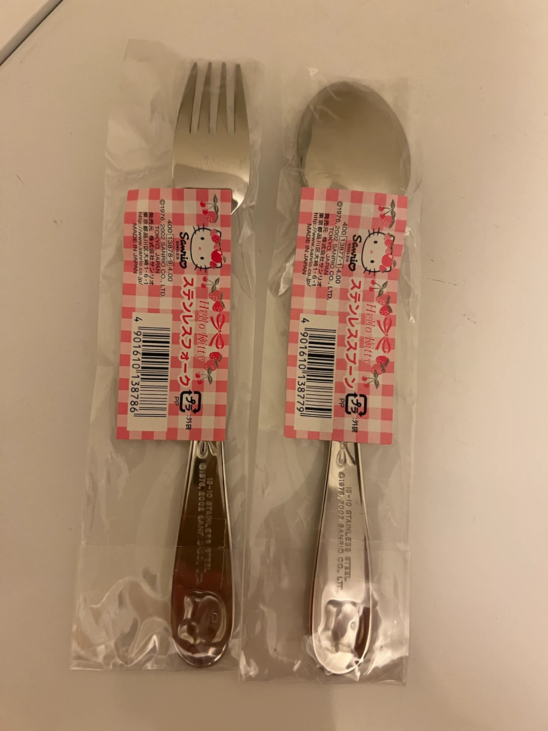 Hello Kitty 18-10 Stainless Steel Spoon and Fork Set - photo 2