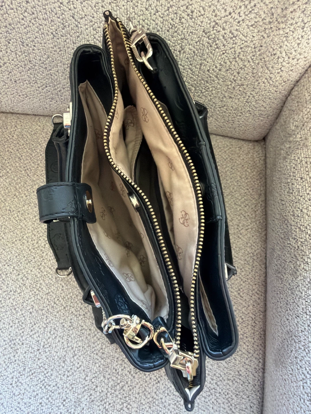 Guess Black Handbag - photo 2