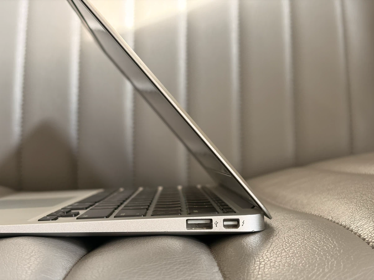 MacBook Air (13-inch, Mid 2013, i5) Perfect for everything - photo 3