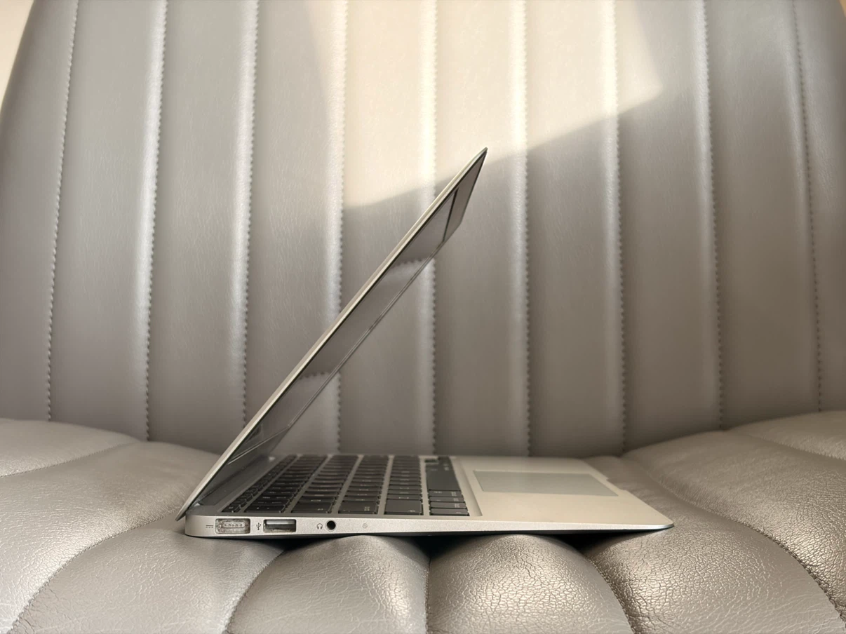 MacBook Air (13-inch, Mid 2013, i5) Perfect for everything - photo 4