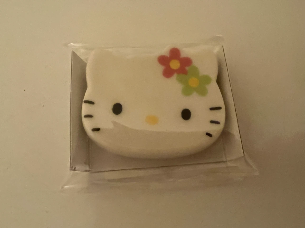 Hello Kitty chopstick rest