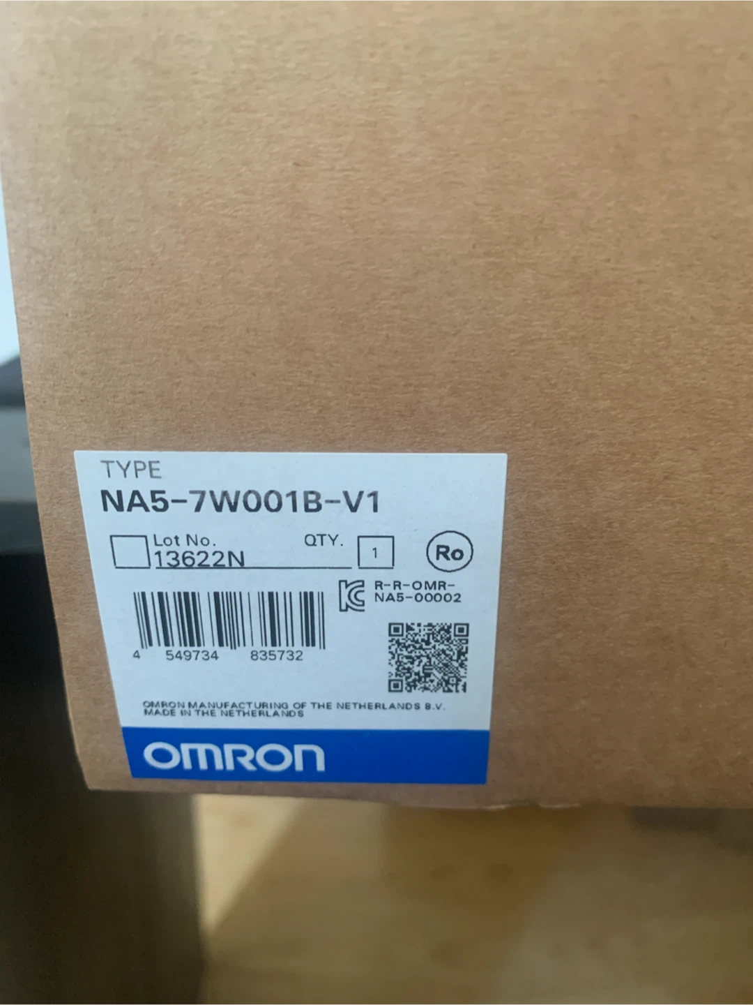 Omron NA5-7W001B-V1 HMI Terminal
