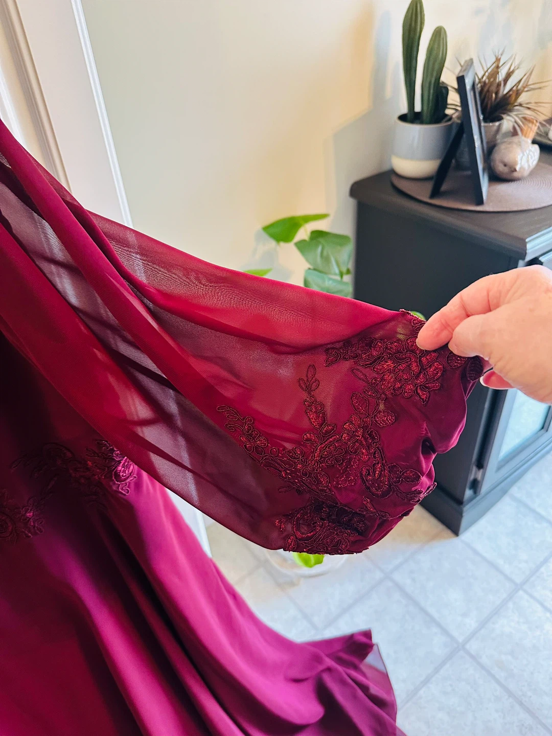 Azazie Burgundy Long Sleeve Dress - photo 3