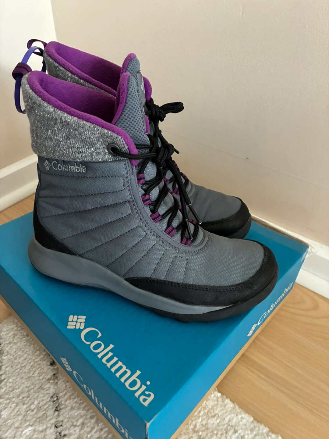 New—Women's Columbia Nikiski Boots Size 7
