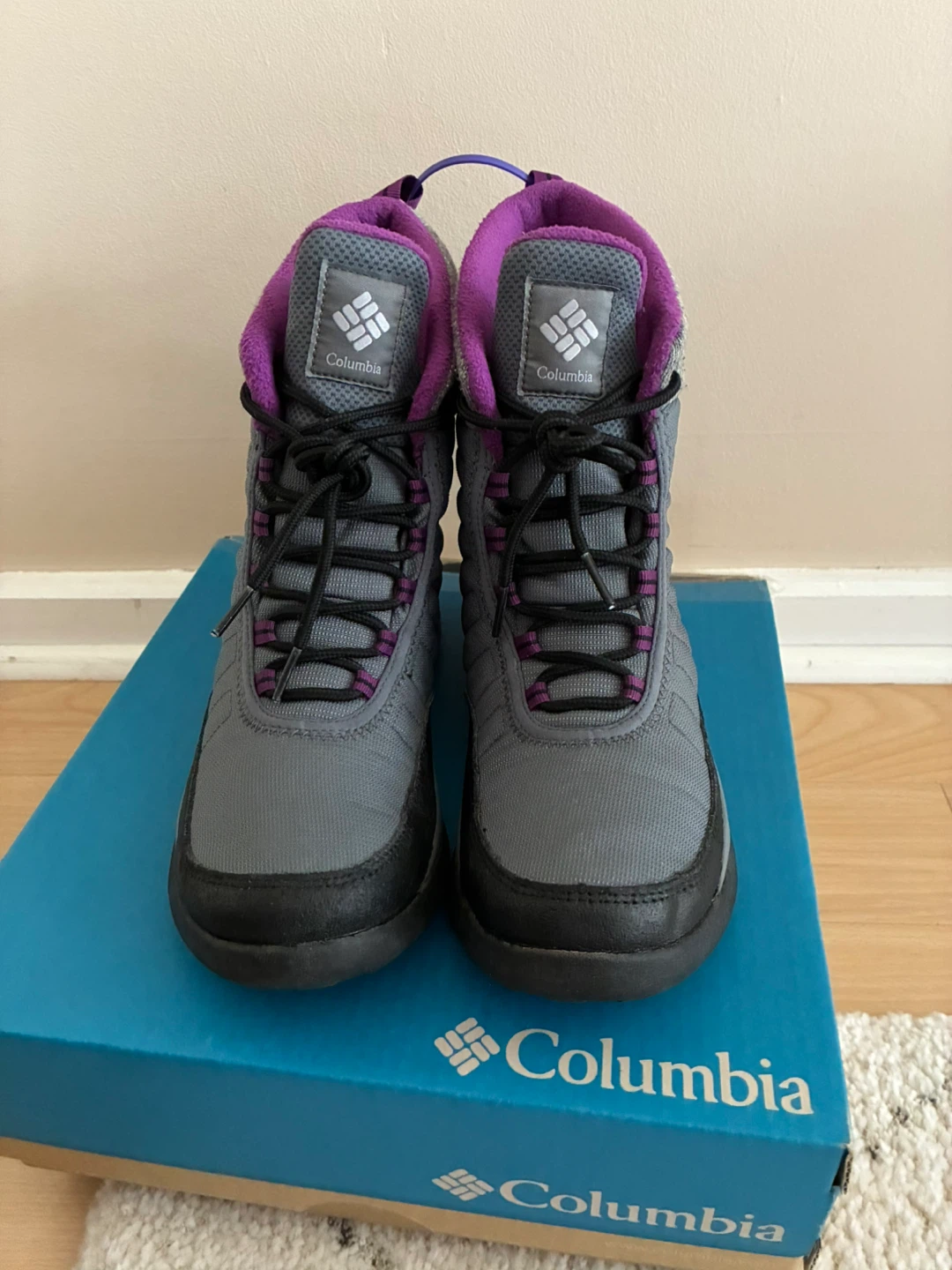New—Women's Columbia Nikiski Boots Size 7 - photo 2