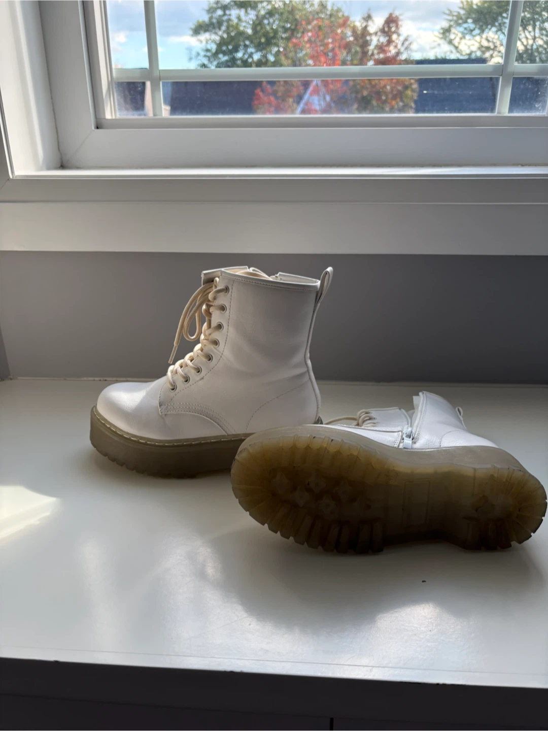 White lace-up platform boots - photo 2