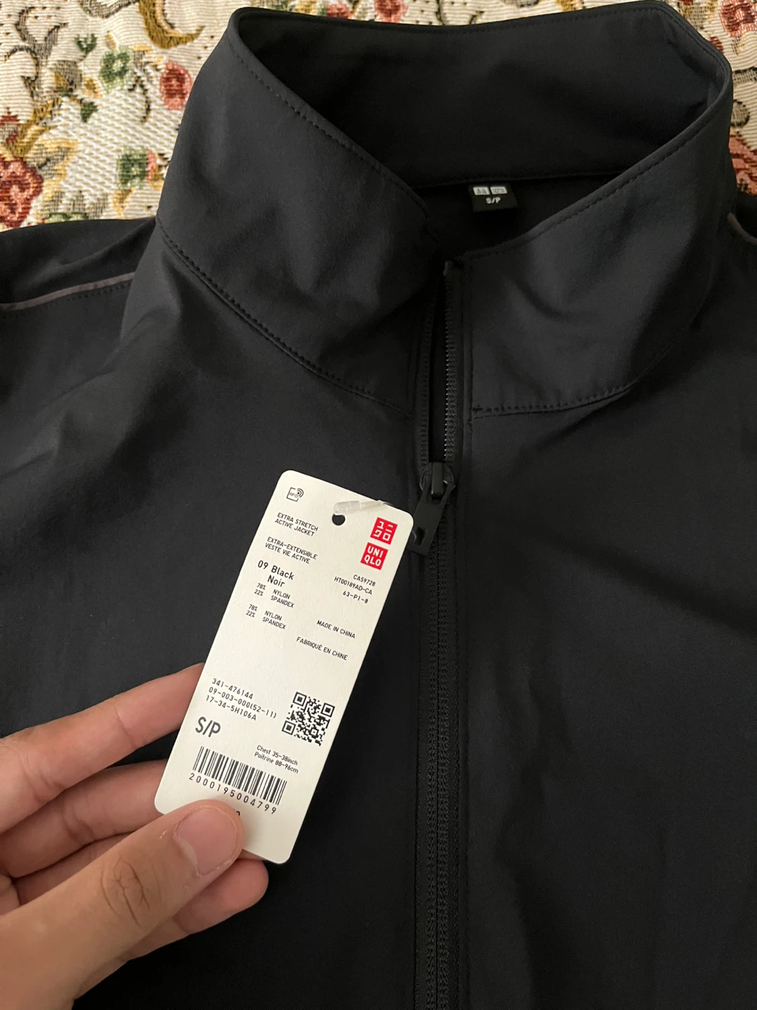 Uniqlo Windbreaker - Brand New - photo 2