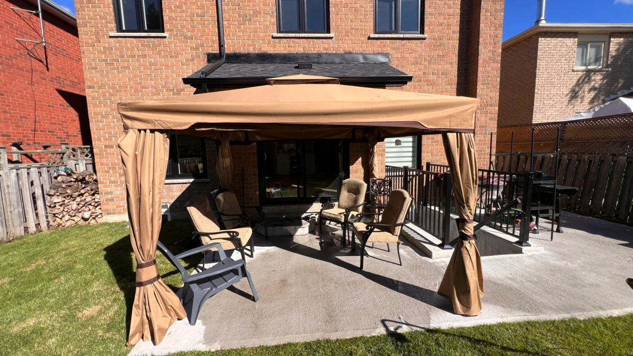 Angelina Sunshelter 10'x10' beige & brown