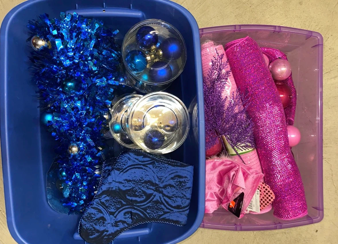 7.5ft Christmas Tree + Ornaments (Blue/Pink) - photo 2