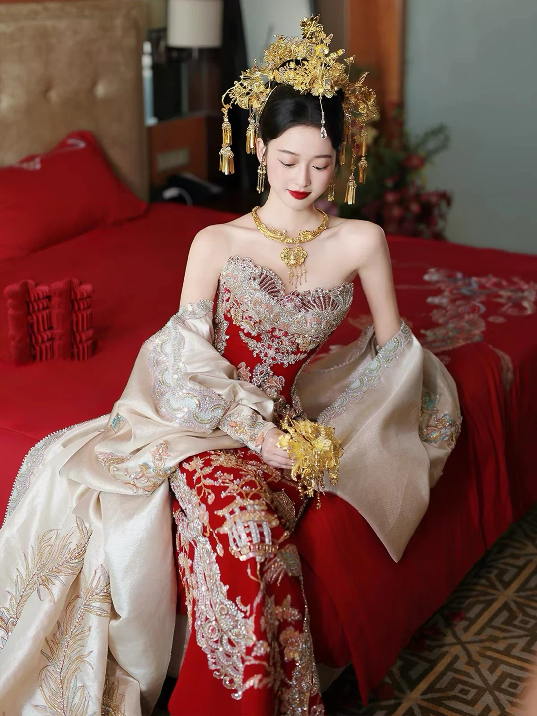 Traditional Chinese Wedding dress /Gown