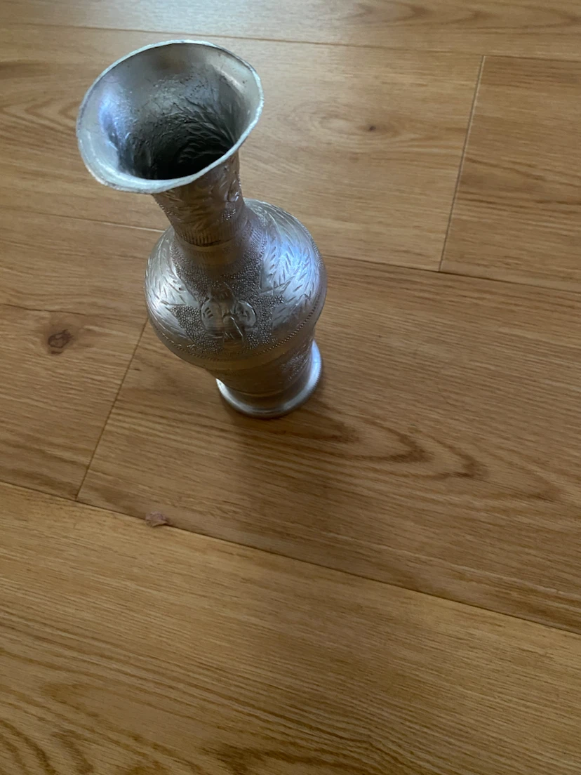 Engraved Decorative Silver Metal Vase - photo 2