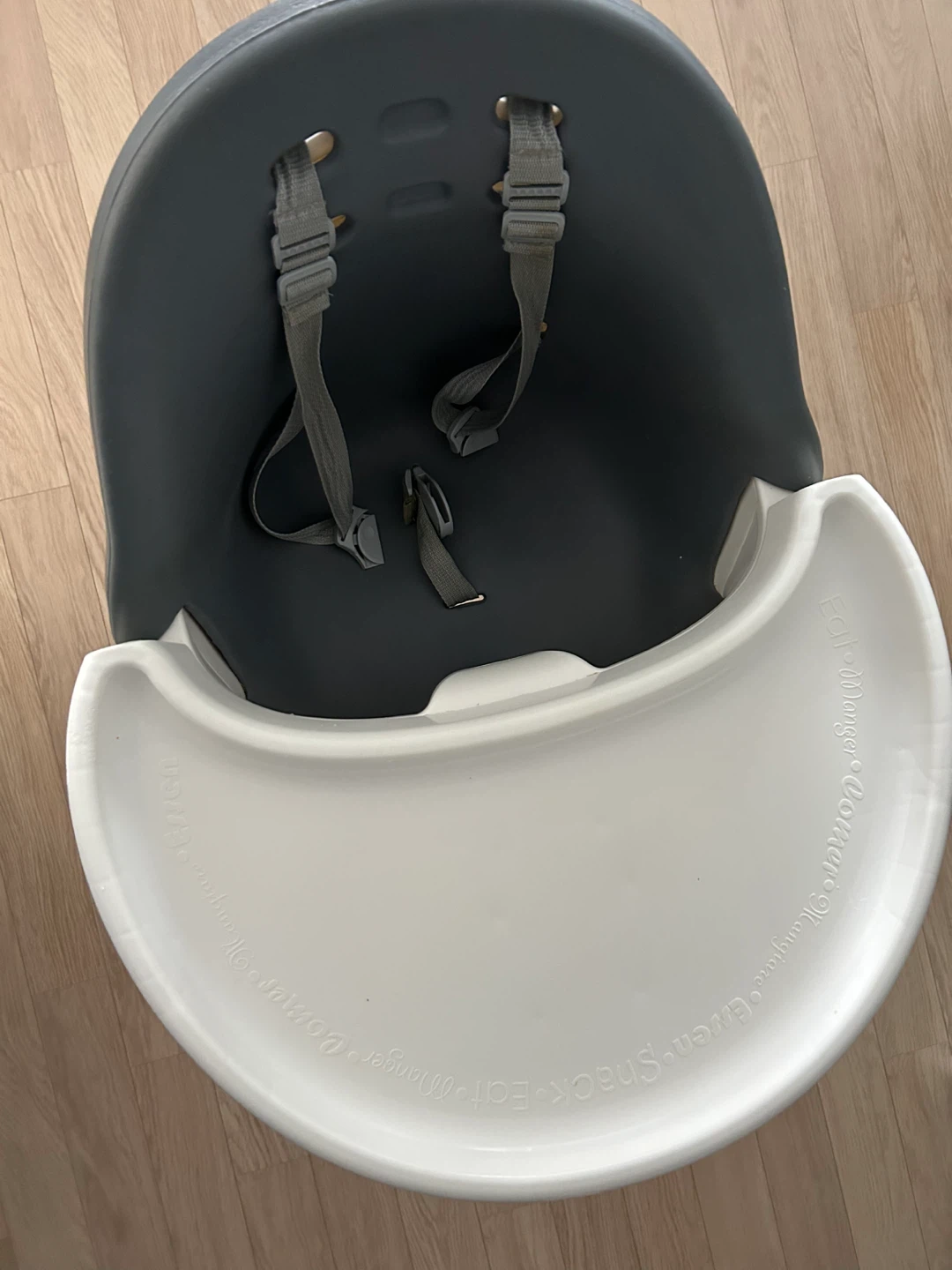 Used Baby High Chair - photo 3