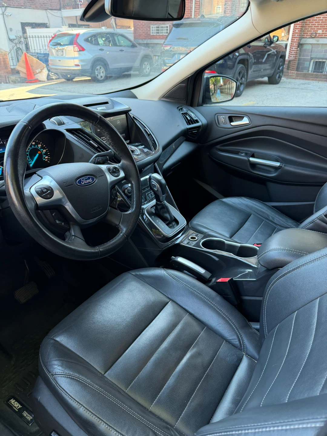 Ford Escape SUV - photo 4