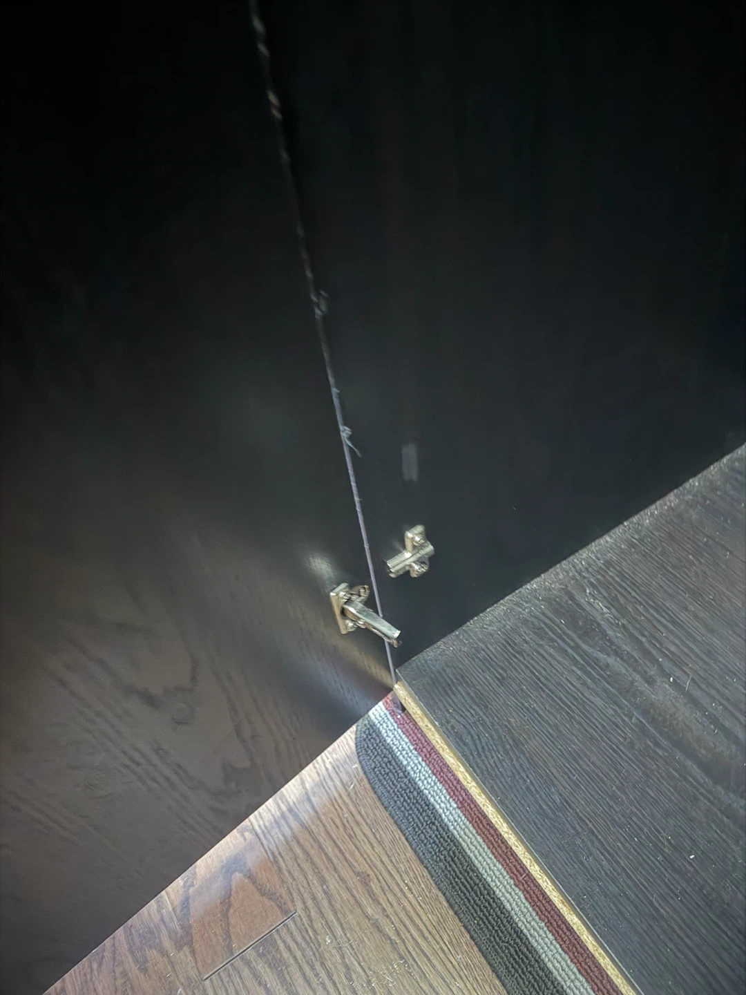 3 door dark brown wardrobe - photo 5