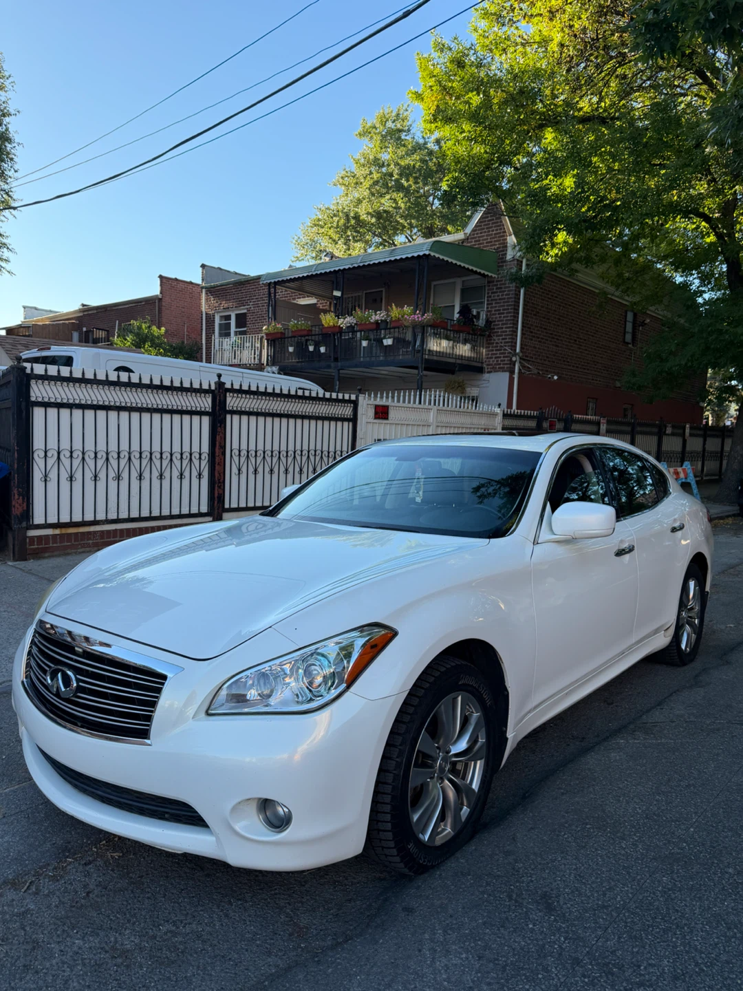 2012 Infiniti M37x Sedan