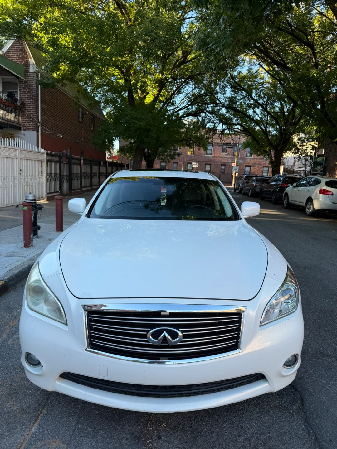 2012 Infiniti M37x Sedan - photo 3
