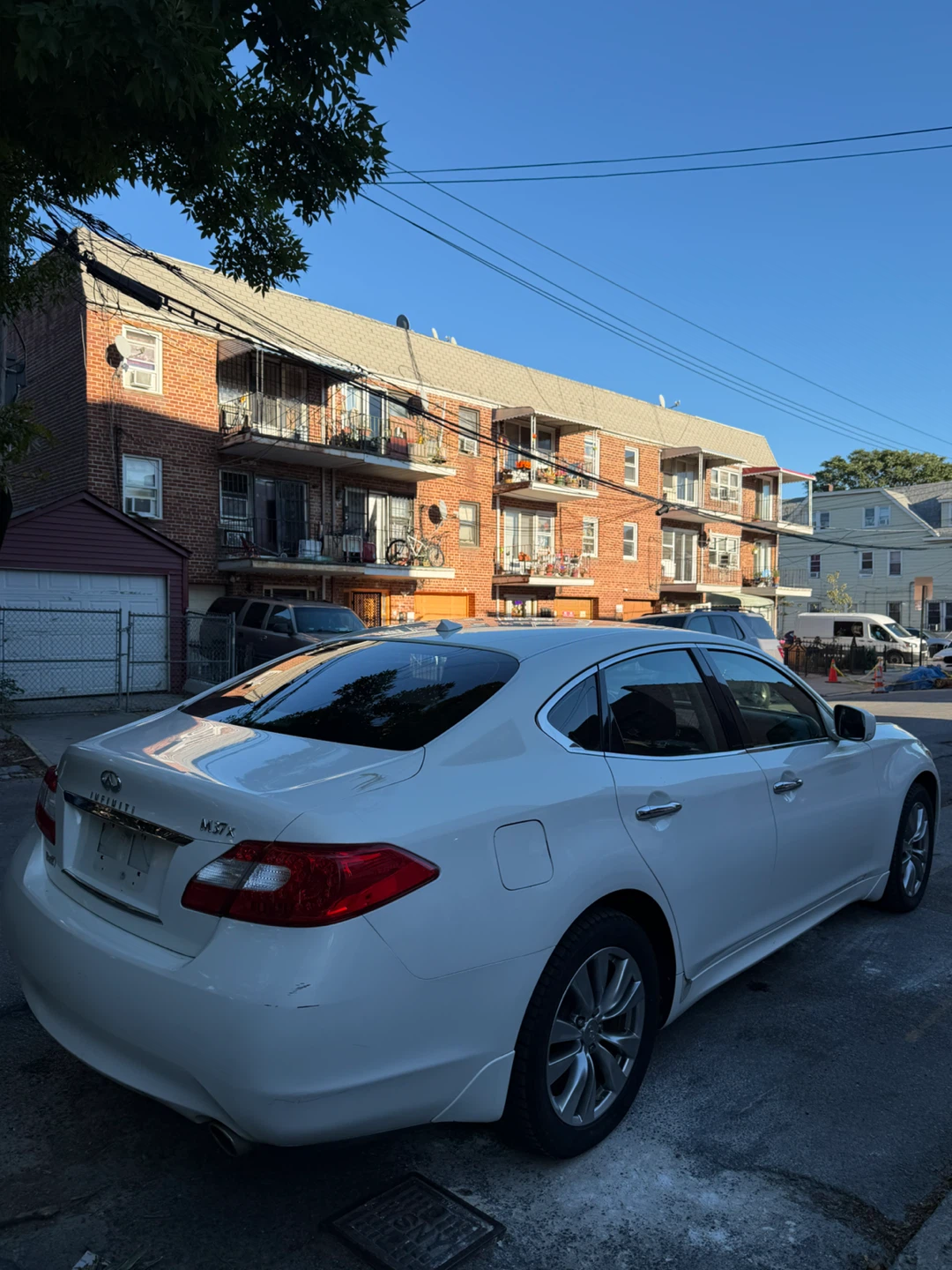 2012 Infiniti M37x Sedan - photo 4