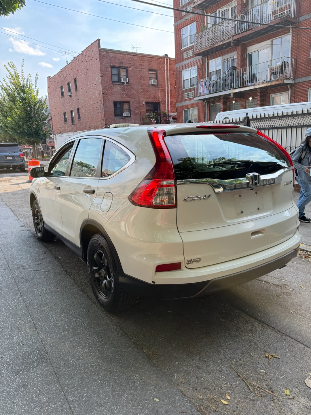 2016 White Honda CR-V AWD - photo 4