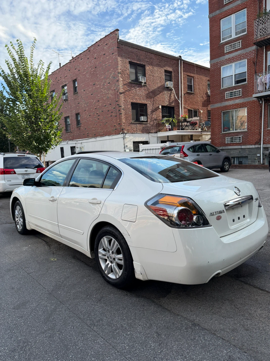 White Nissan Altima 2.5 SL - photo 4