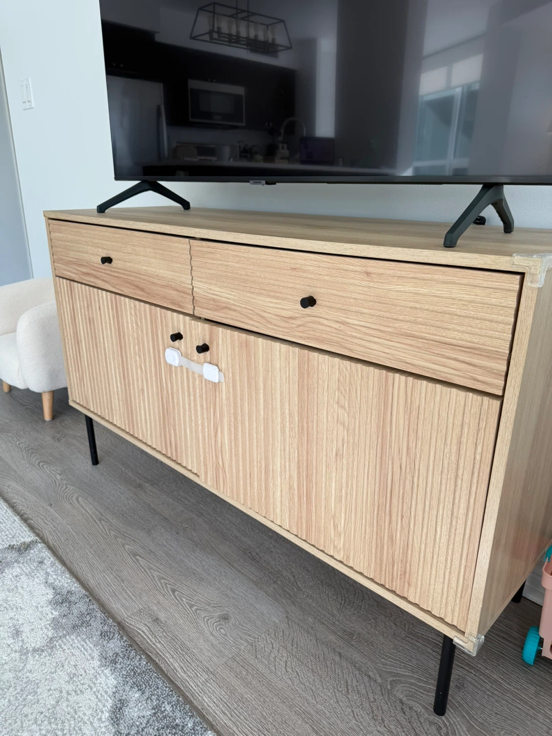 Structube Sideboard / Storage Cabinet – Mint Condition - photo 2