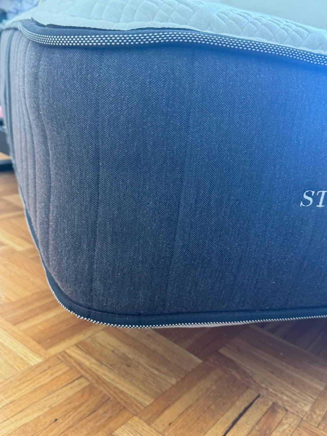 Stearns & Foster Queen Mattress - photo 5