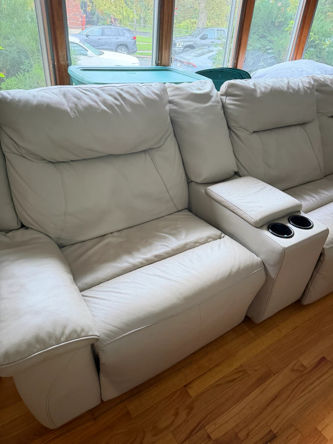 Cream Leather Reclining Sectional Sofa - photo 2