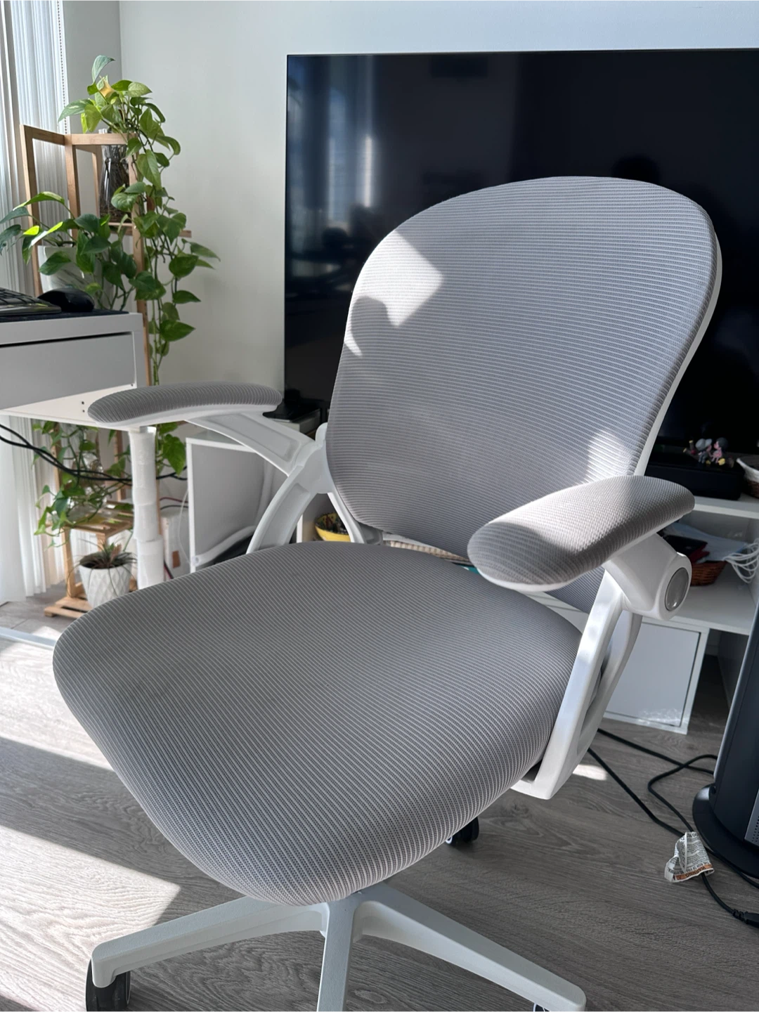 Modern Grey Ergonomic Office Chair - photo 2