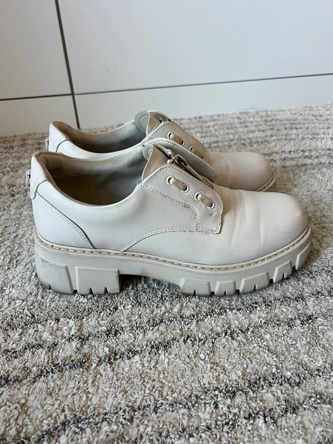 White Zip Chunky Oxfords size 8W - photo 3