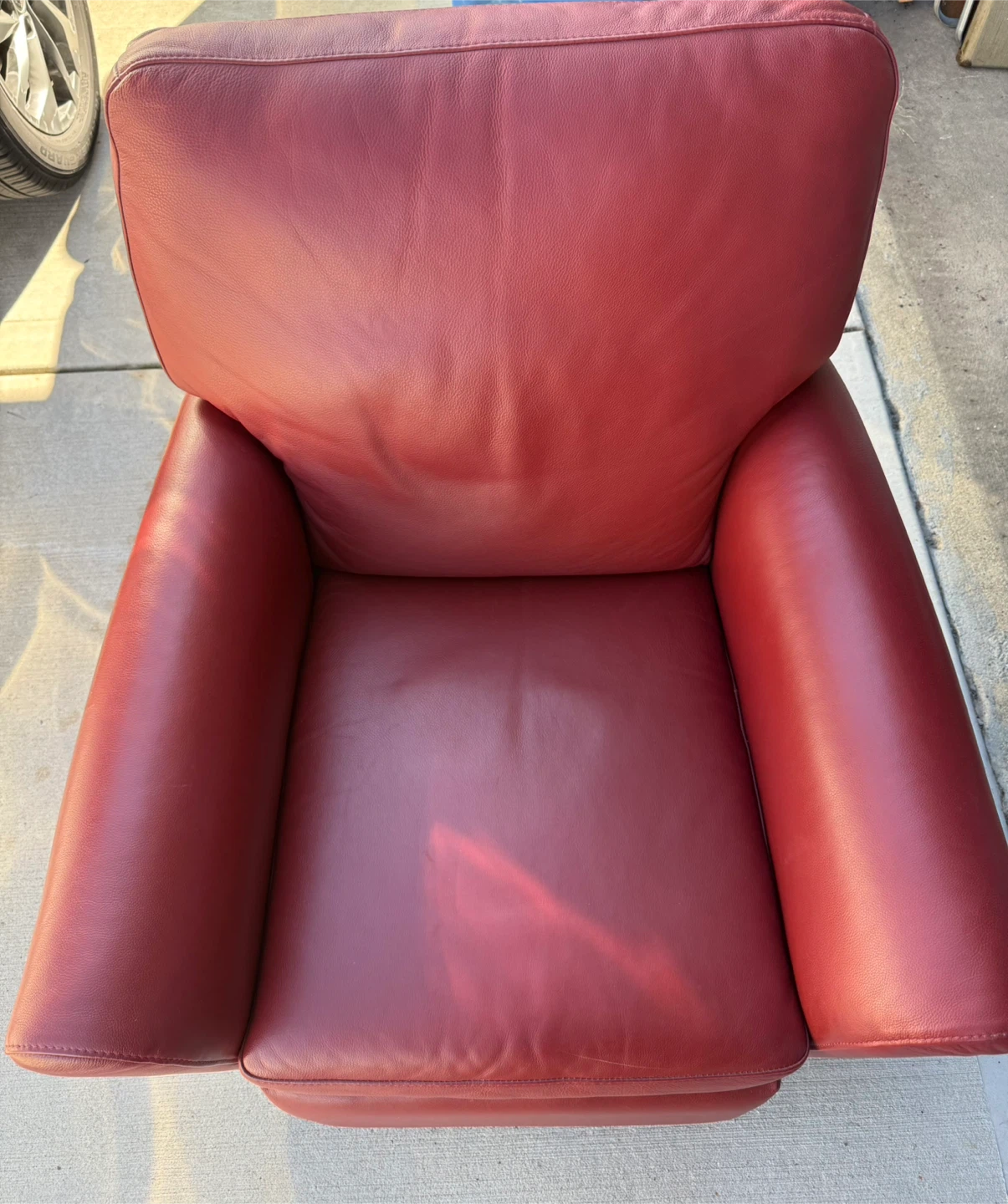 Red Leather Recliner Armchair - photo 2