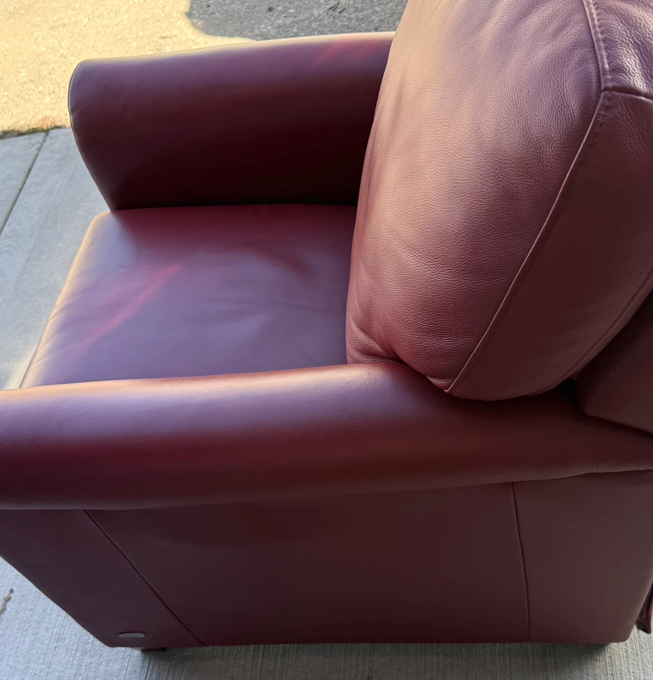 Red Leather Recliner Armchair - photo 5