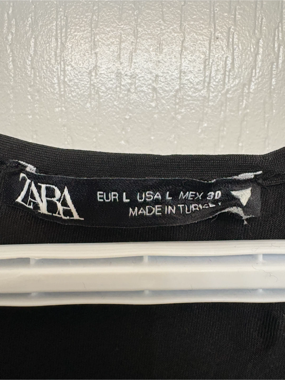 Zara Black Sleeveless Tank Top L fits like M - photo 3