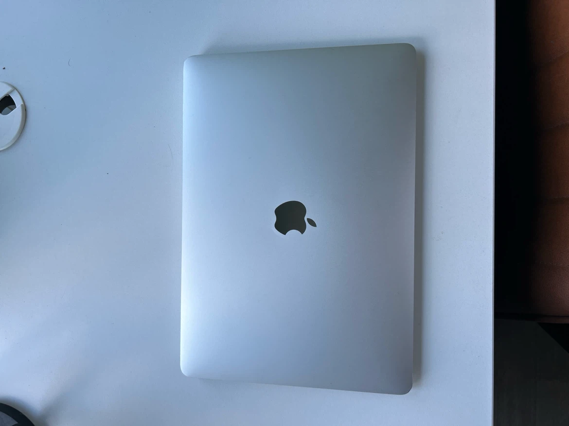 2022 MacBook Air - photo 2