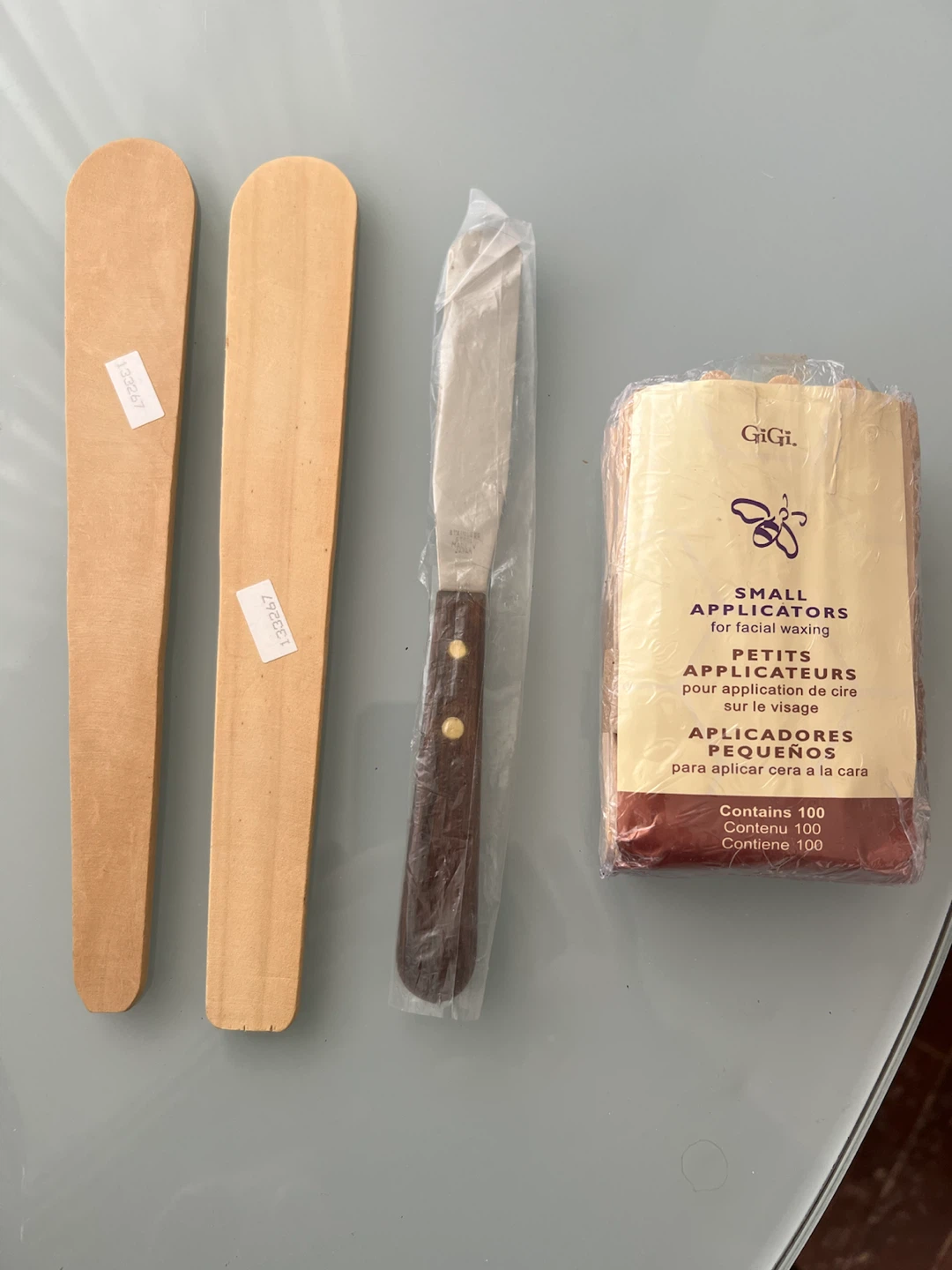 GiGi Small Wax Applicators and Stainless Steel Spatula