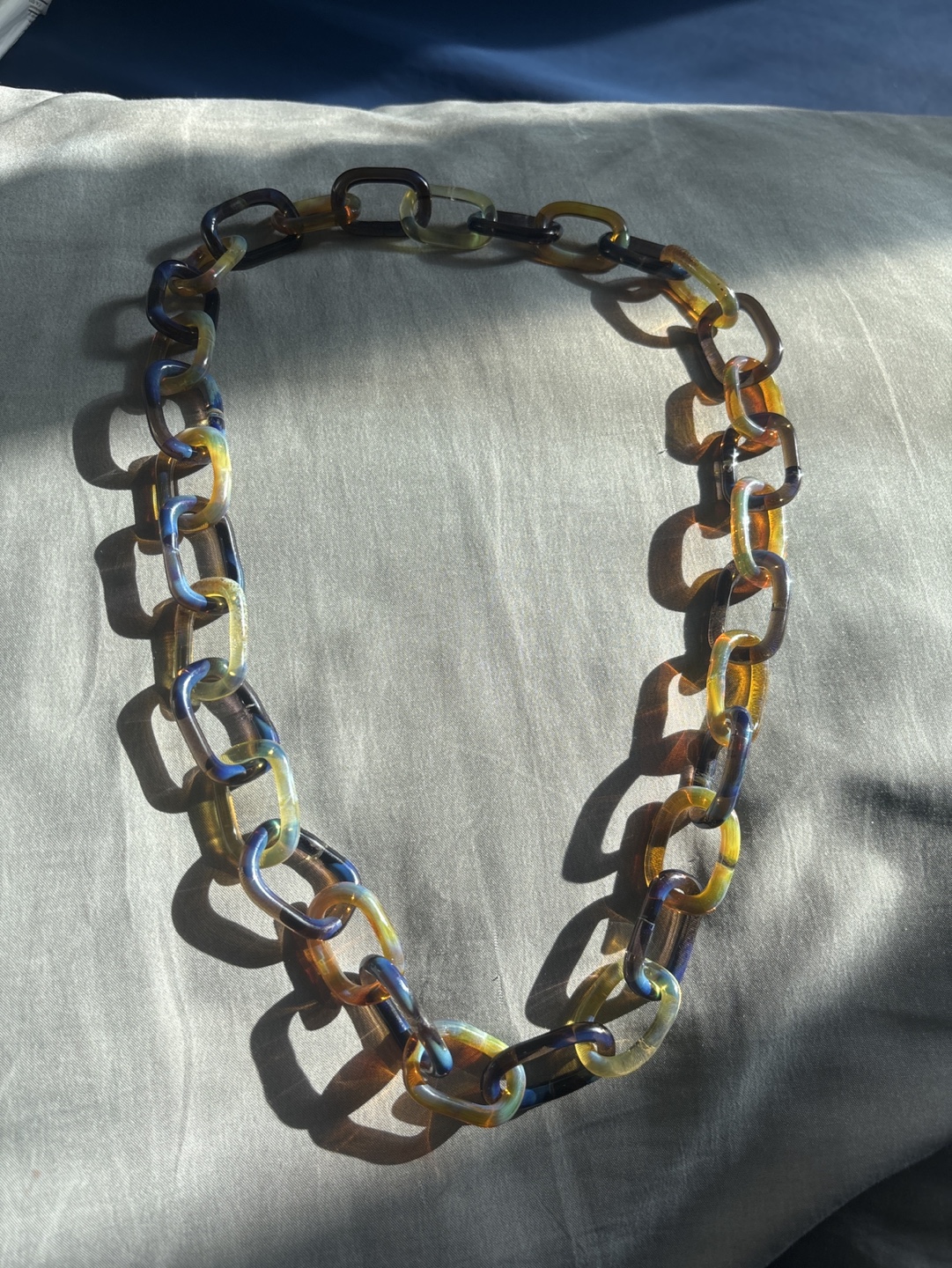 Acrylic Chain Link Necklace - photo 3