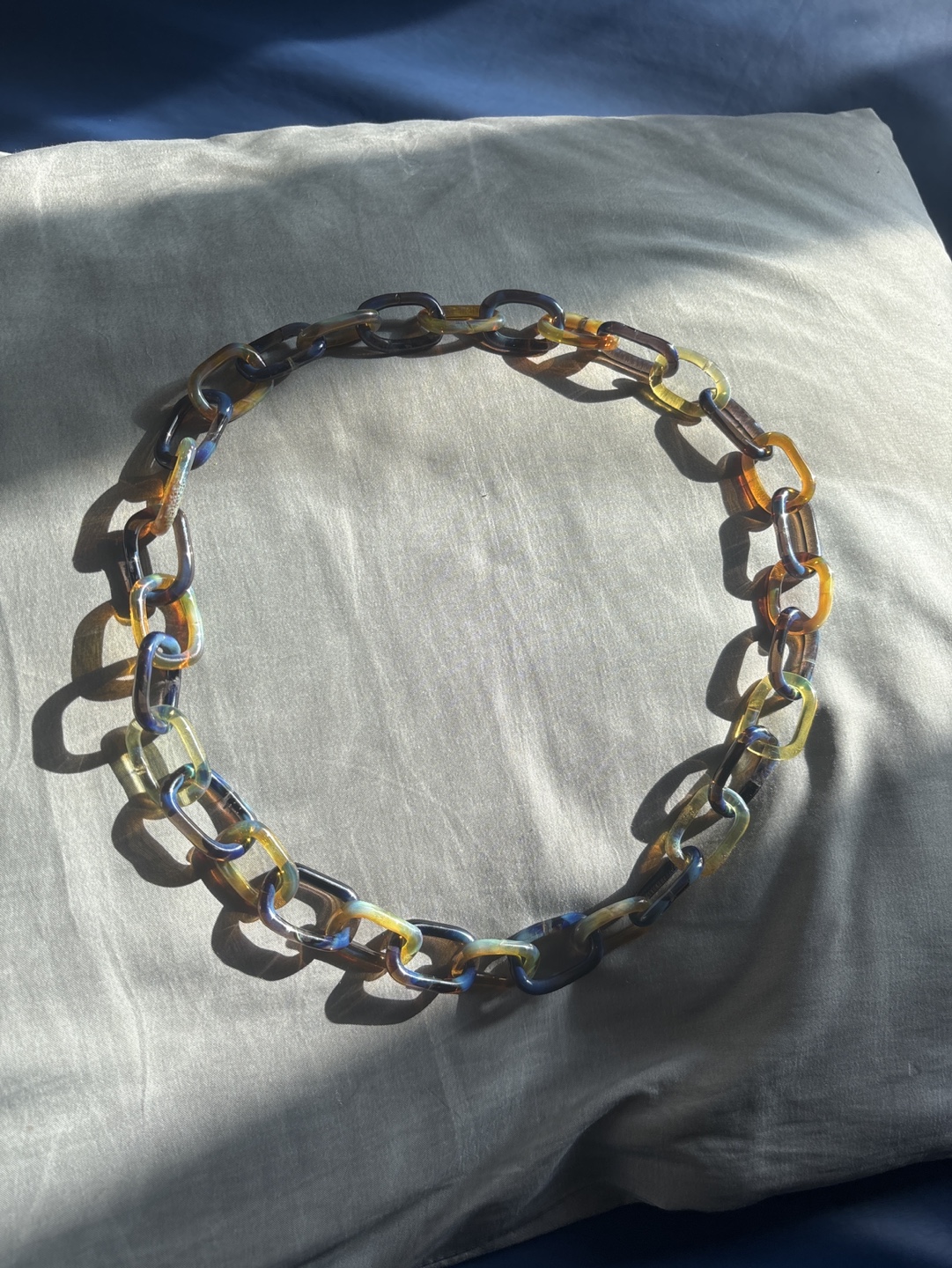 Acrylic Chain Link Necklace - photo 4
