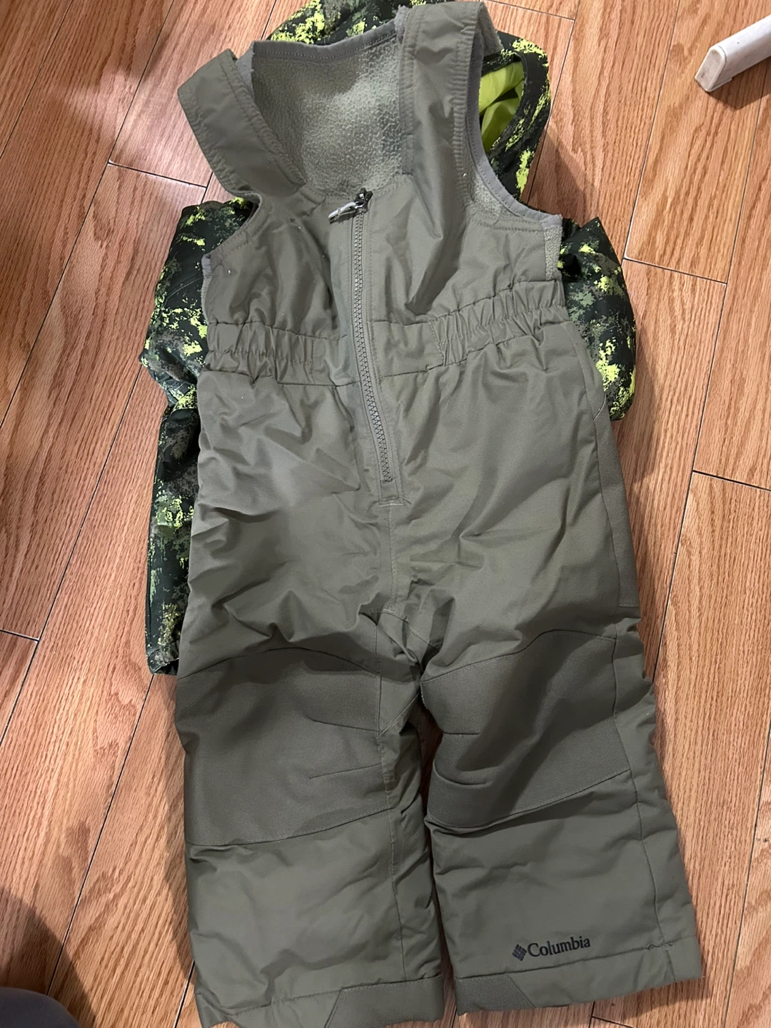 Columbia Toddler Snowsuit Size 2T - photo 5