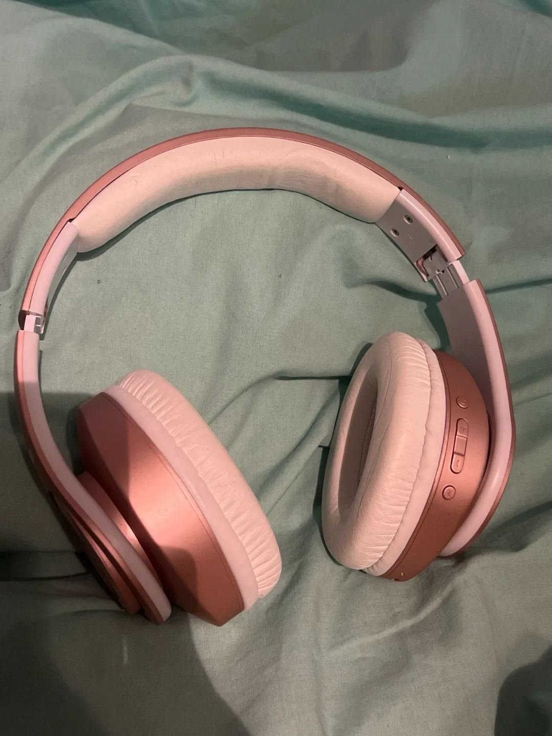 Rose Gold Bluetooth Over-ear Headphones - photo 2