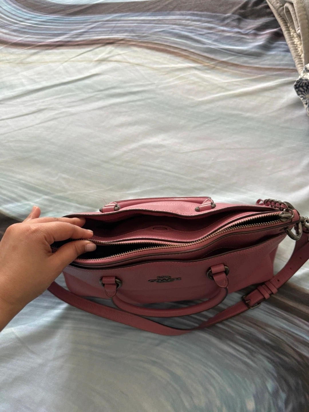 Coach Pink Leather Handbag - photo 2