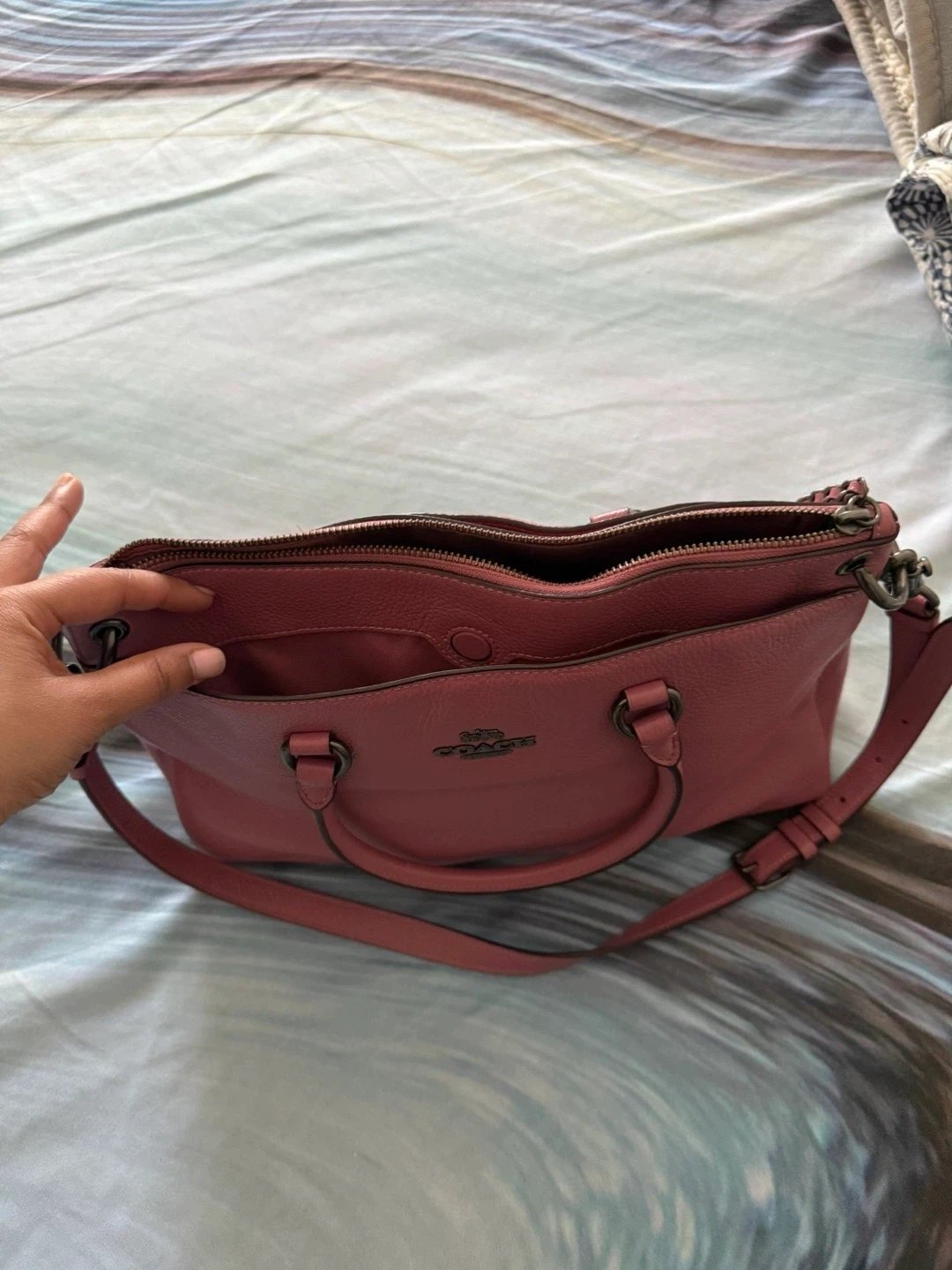 Coach Pink Leather Handbag - photo 3