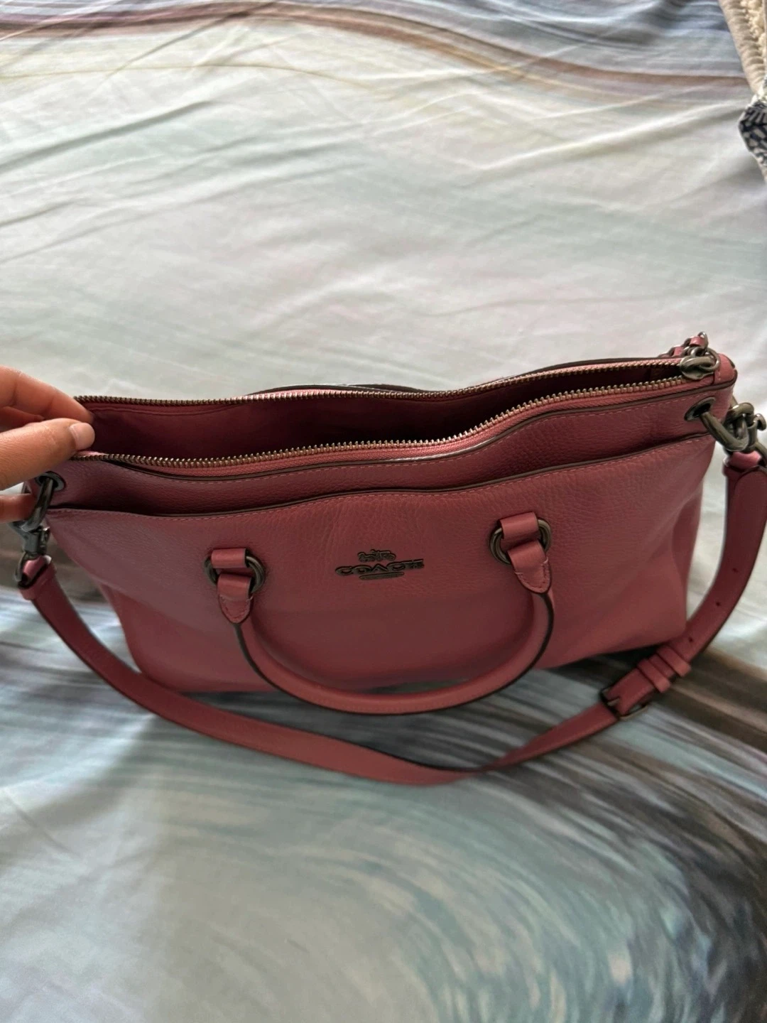 Coach Pink Leather Handbag - photo 4