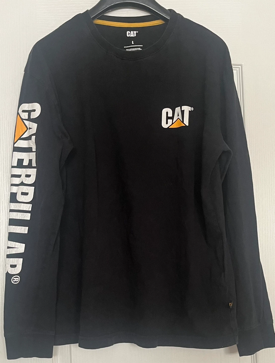 Caterpillar Long Sleeve Shirt • Men’s Large