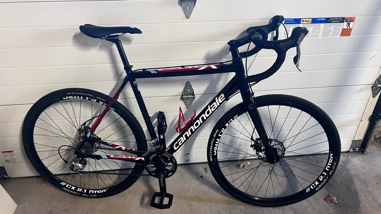 Cannondale CAAD Road Bike - photo 2