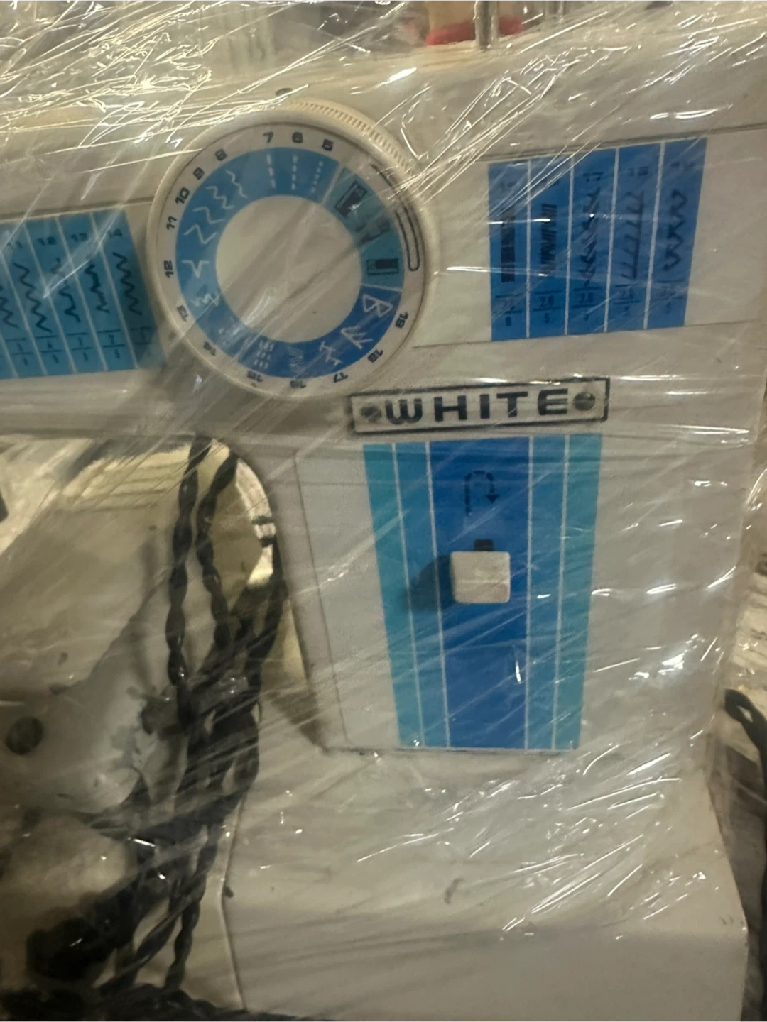 White Sewing Machine - photo 3