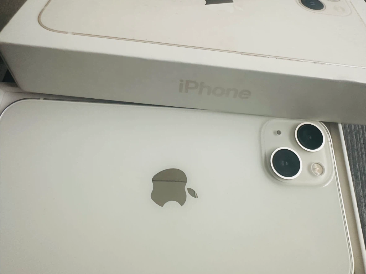 Apple iPhone 13 Starlight - photo 2